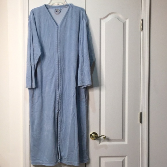 Moon shadow xl blue velvet/velour robe w/ zip euc armpit to armpit is 28” - Picture 1 of 9